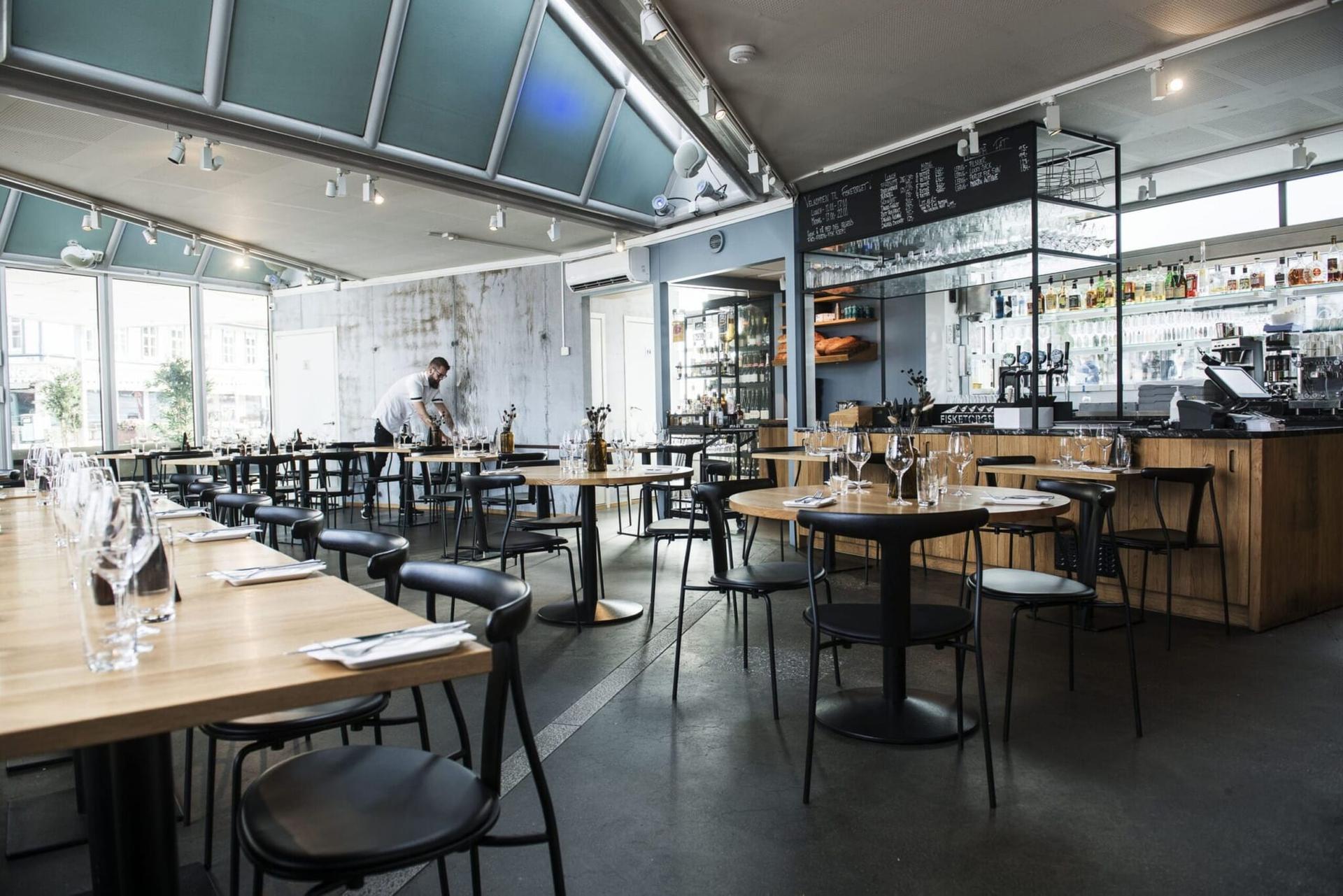 Déjeuner à Fisketorget – Le marché du poisson de Stavanger — Norvège