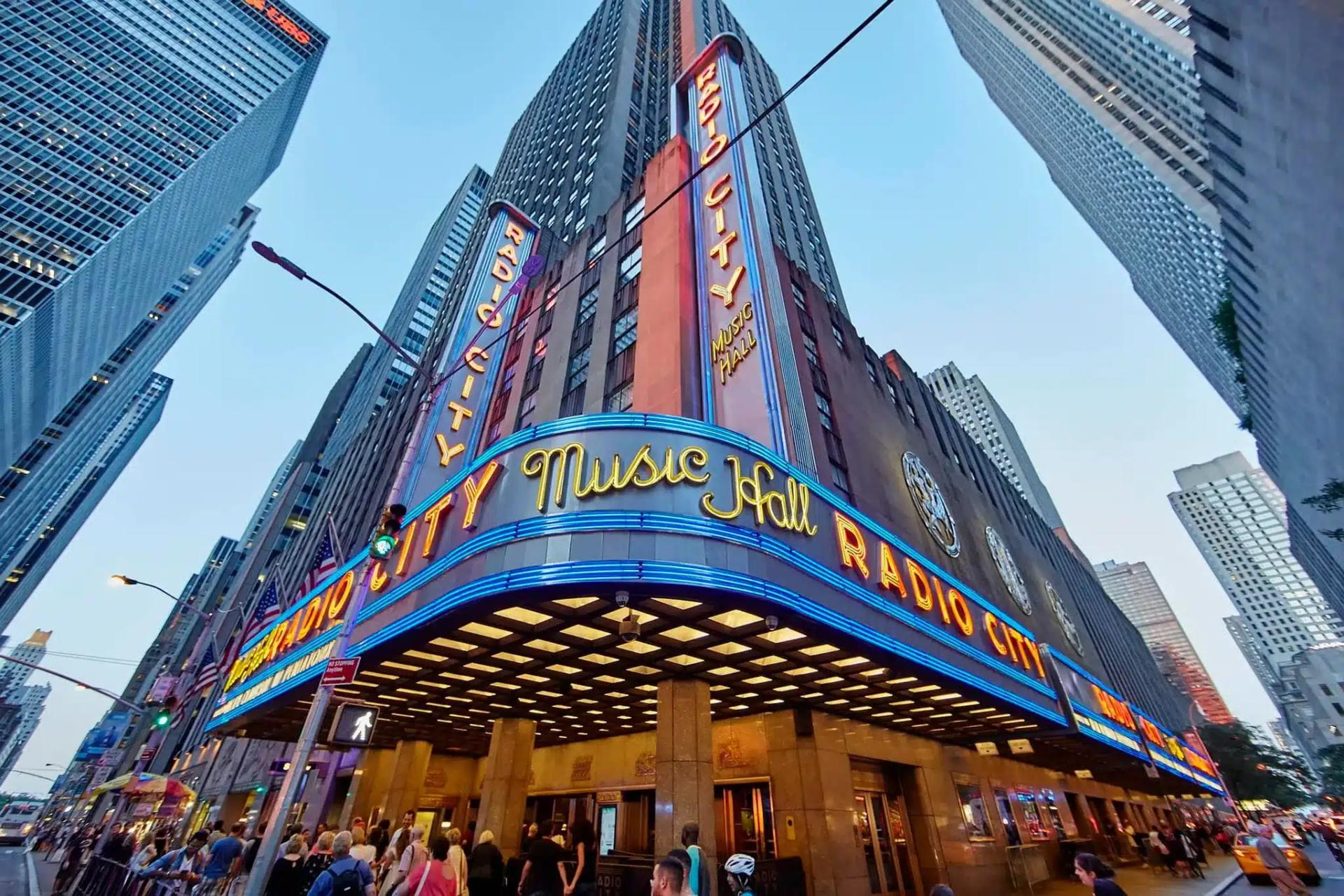 Radio City Music Hall : Lieu de divertissement emblématique de New York — New York