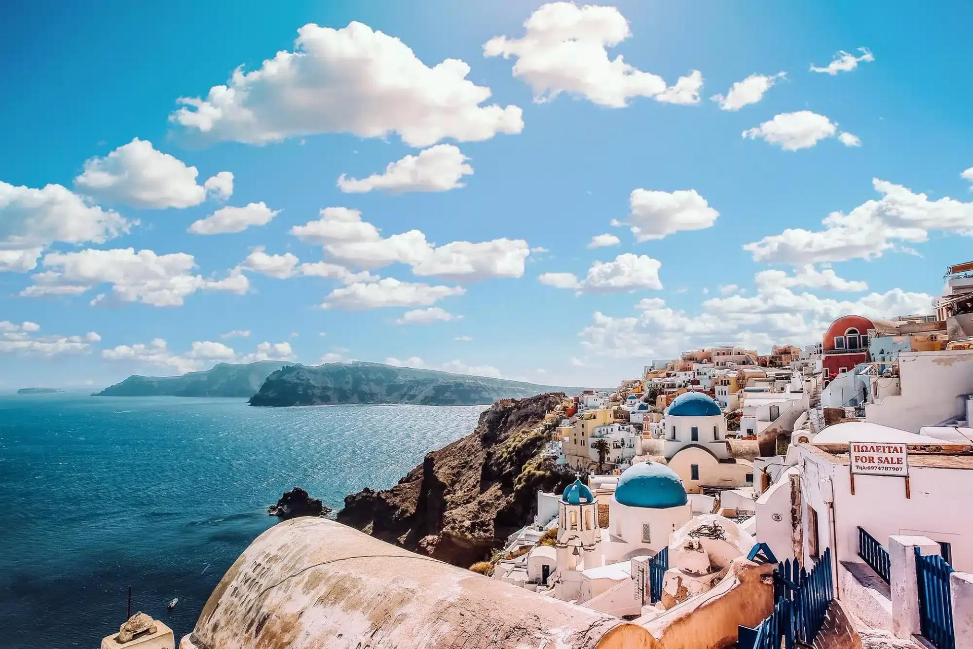 Explorer Fira, la Capitale de Santorin – Guide Complet — Santorin