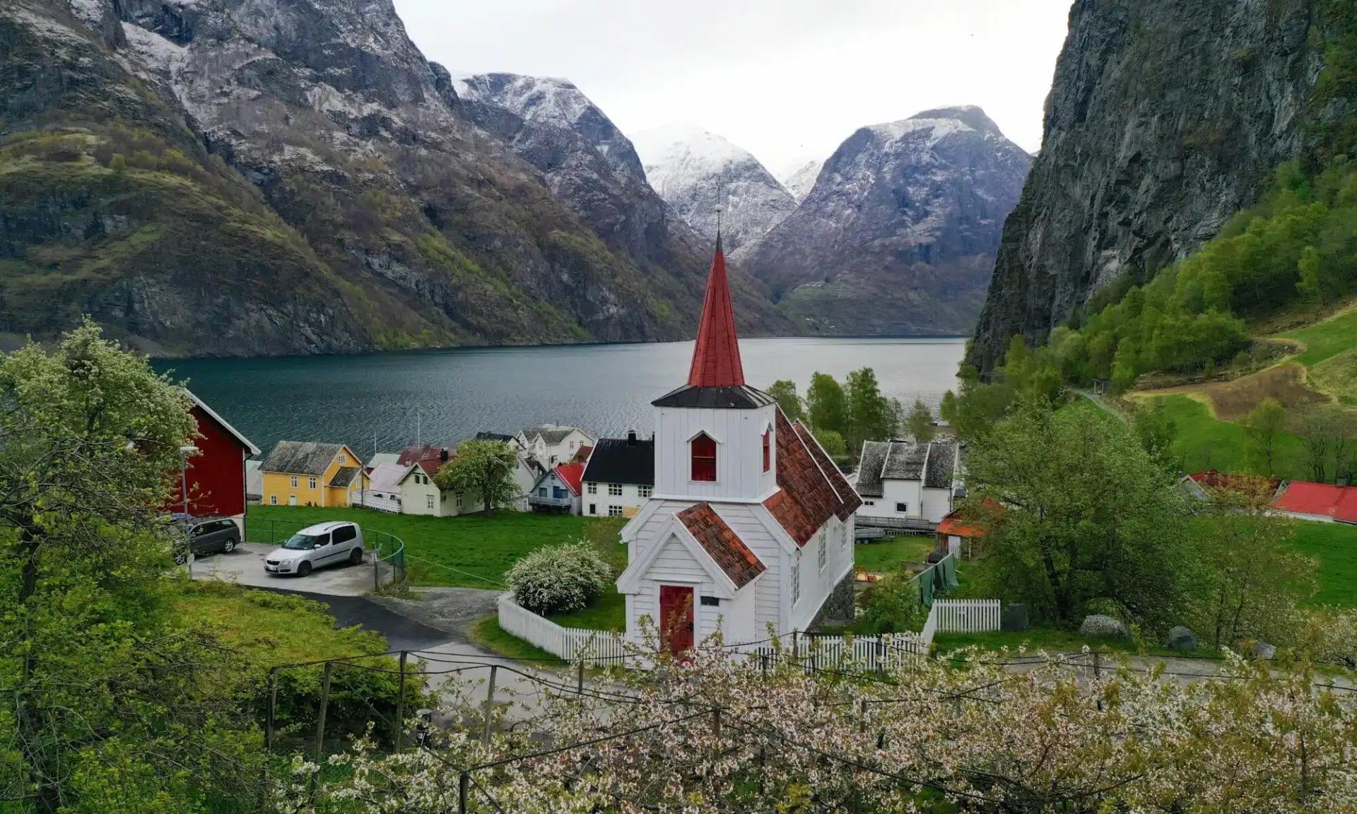Visiter Undredal Stave Church : une église médiévale dans les fjords norvégiens — Norvège