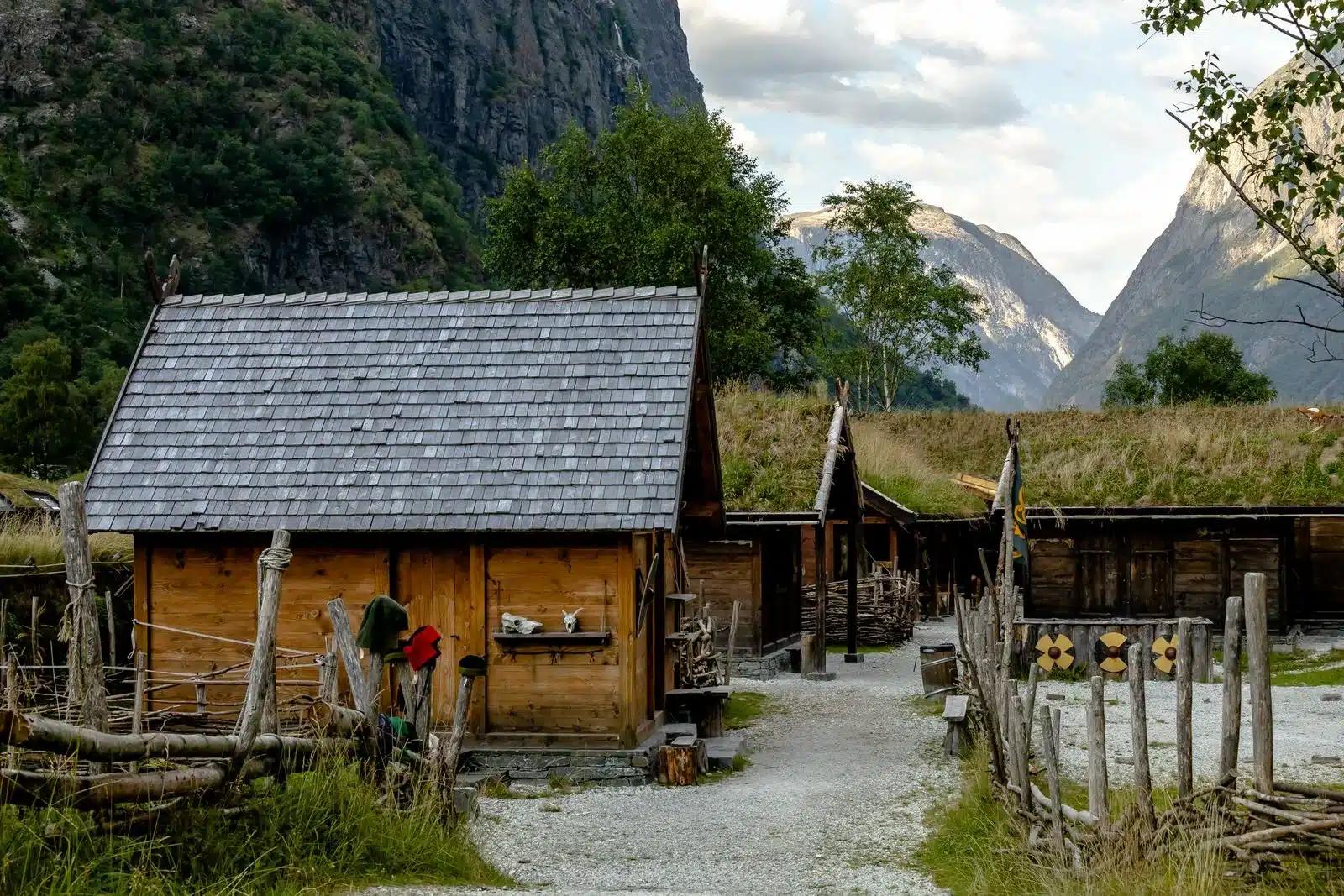 Découvrir la Vallée Viking de Gudvangen — Norvège